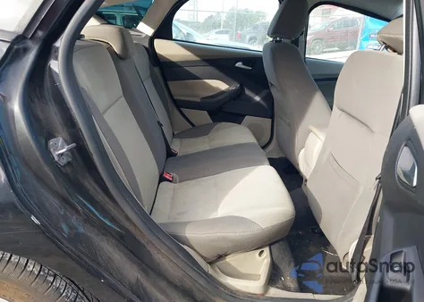 2014 Ford Focus Se z USA, uszkodzony, nr VIN 1FADP3K25EL277199